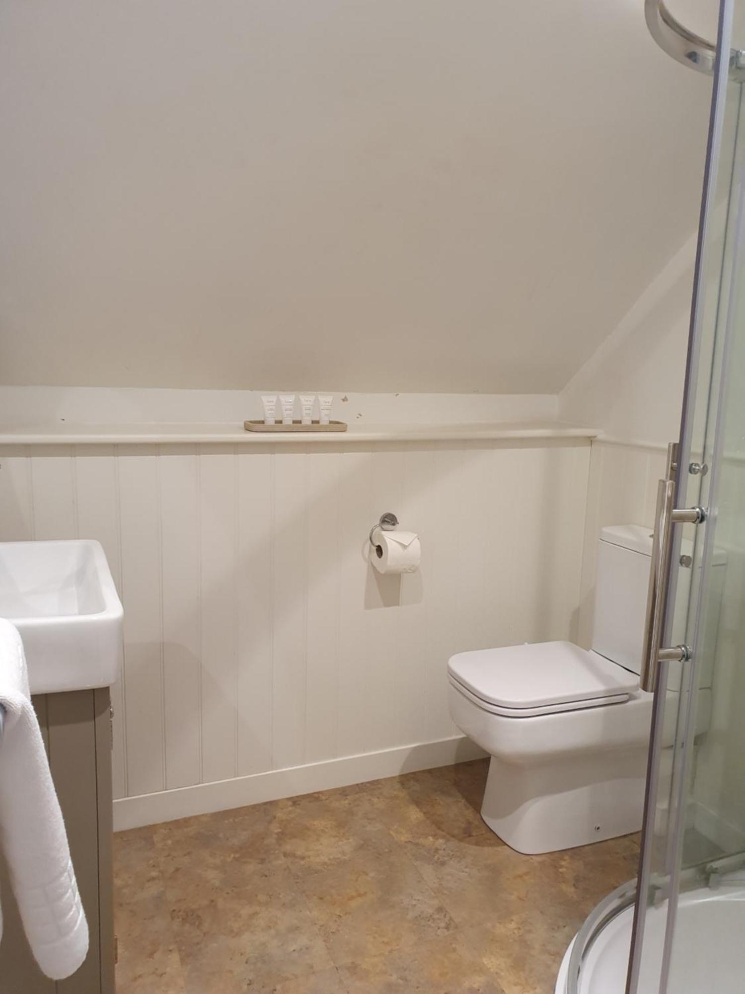 The Kings Head Hotel Whiteparish Екстериор снимка