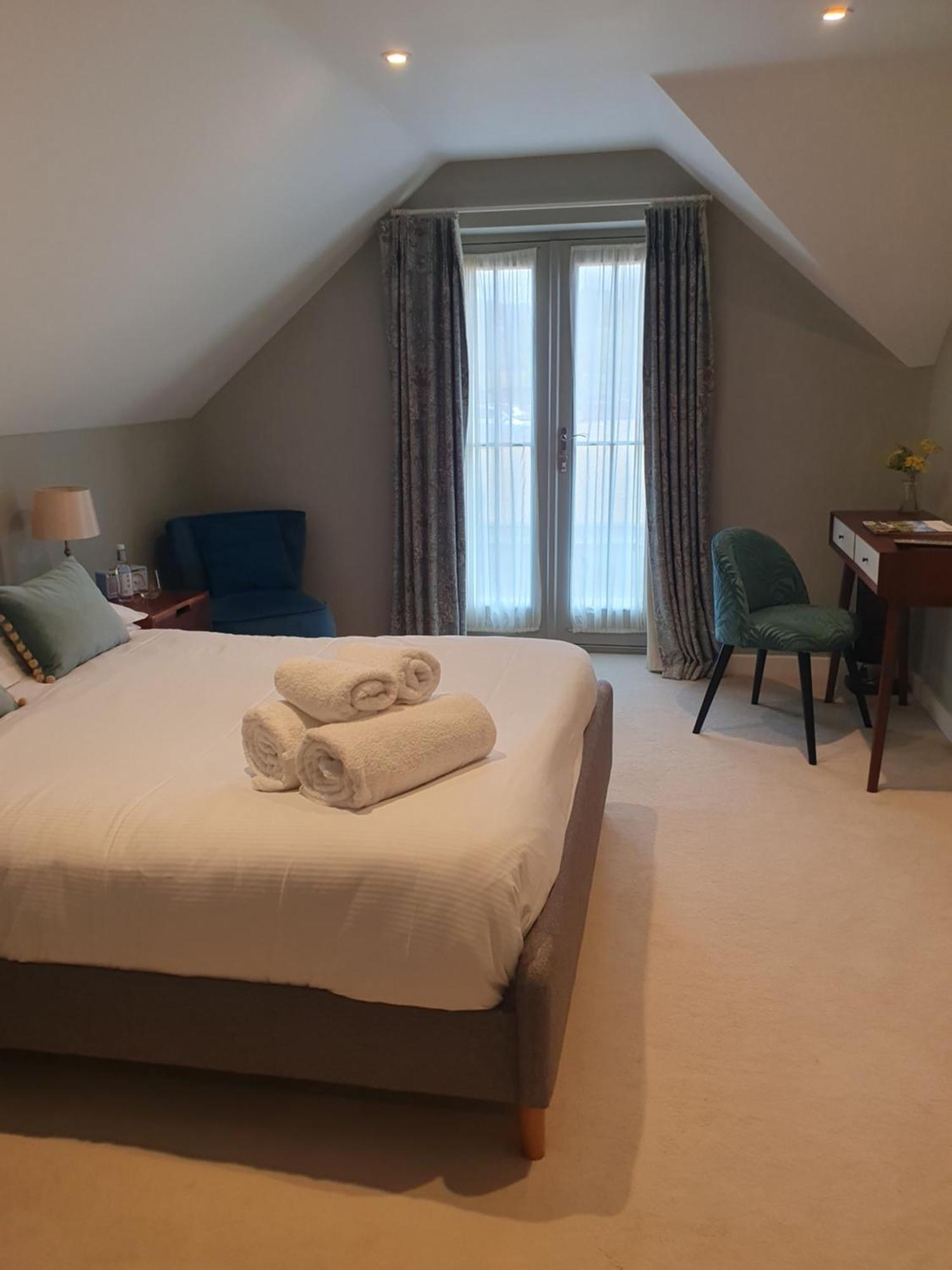 The Kings Head Hotel Whiteparish Екстериор снимка