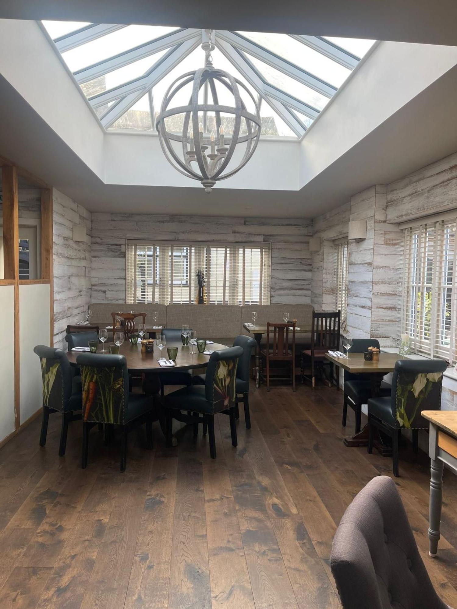 The Kings Head Hotel Whiteparish Екстериор снимка